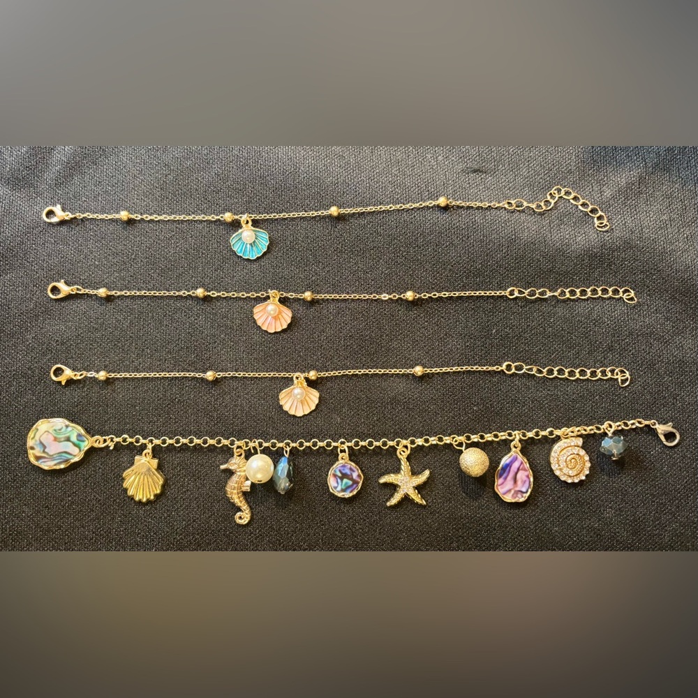 Coastal Charm Gold Shell & Ocean Friendship Bracelet Set– Beach-Inspired Jewelry